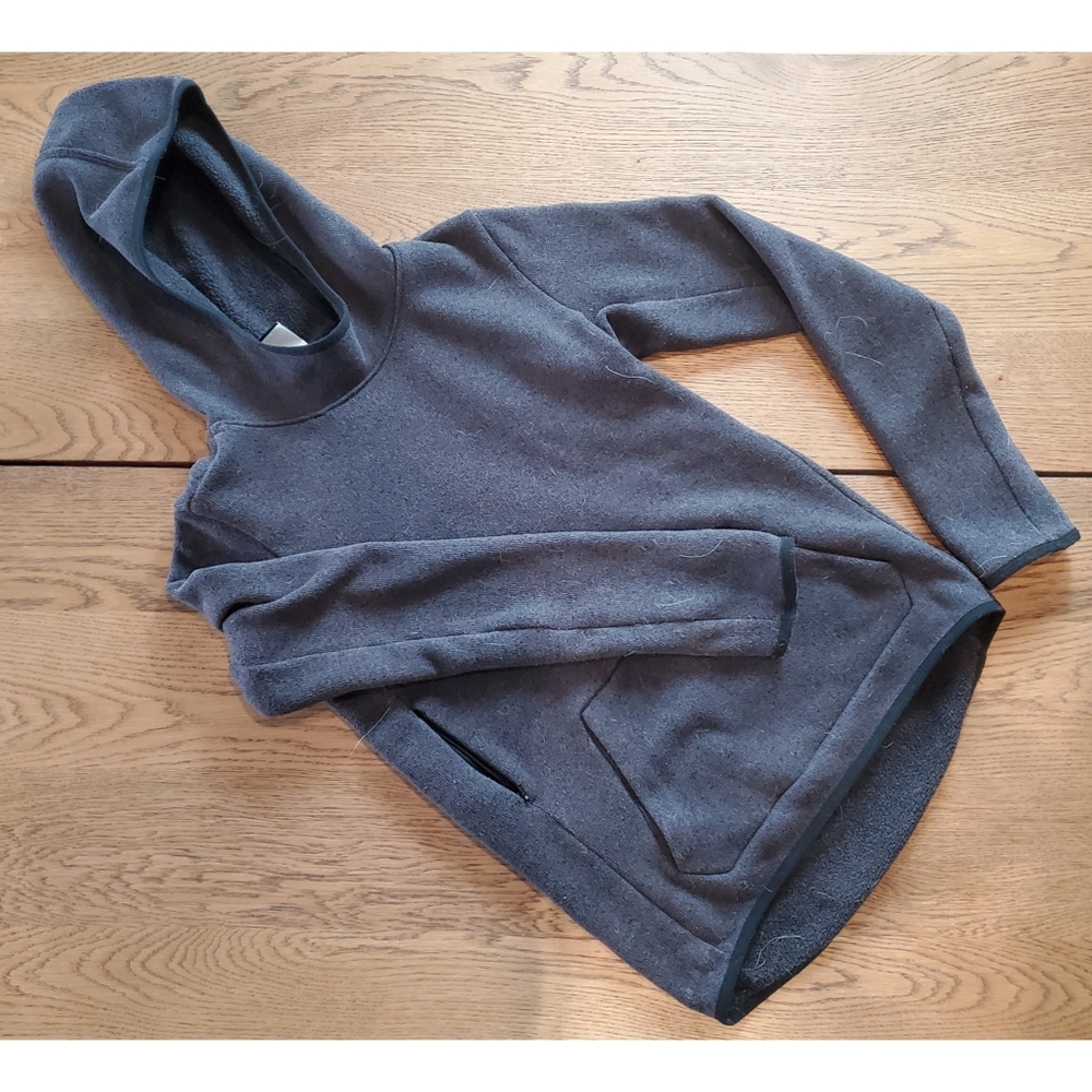 Nike Sweater